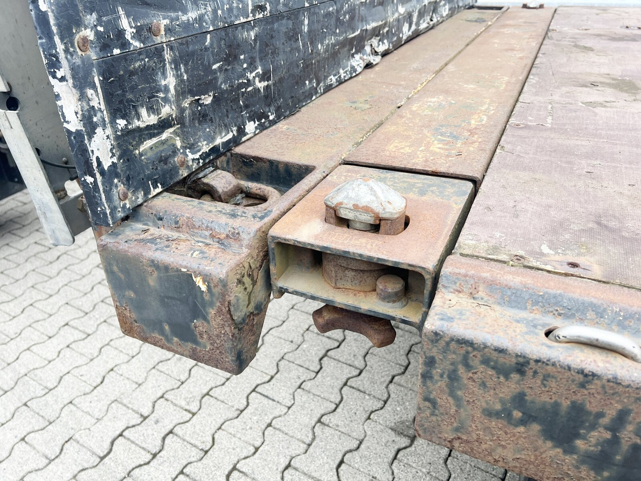 TP 20,0 TP 20,0 TwistLock, Rungen - Tieflader Anhänger: das Bild 2 TP 20,0 TP 20,0 TwistLock, Rungen - Tieflader Anhänger: das Bild 2