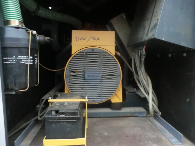 - Tank-Aufbau Tank-Aufbauauf Wunsch mit Separatmotor, Stromgenerator, Hydraulik - Lagertank: das Bild 4 - Tank-Aufbau Tank-Aufbauauf Wunsch mit Separatmotor, Stromgenerator, Hydraulik - Lagertank: das Bild 4