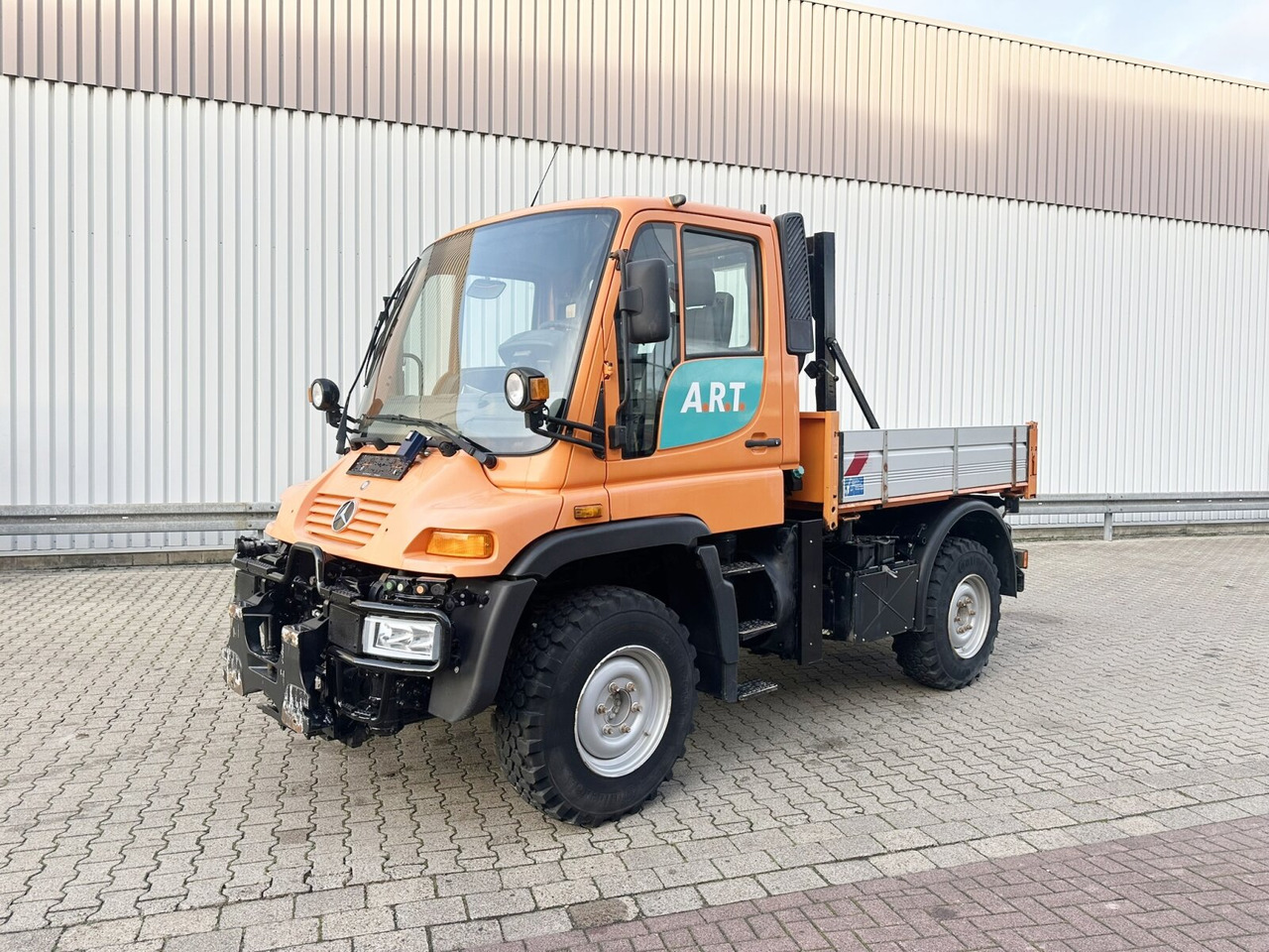 Unimog U300 405/10 4x4 U300 405/10 4x4, Kommunalhydraulik, Frontzapfwelle, Kipper - Transporter: das Bild 1 Unimog U300 405/10 4x4 U300 405/10 4x4, Kommunalhydraulik, Frontzapfwelle, Kipper - Transporter: das Bild 1