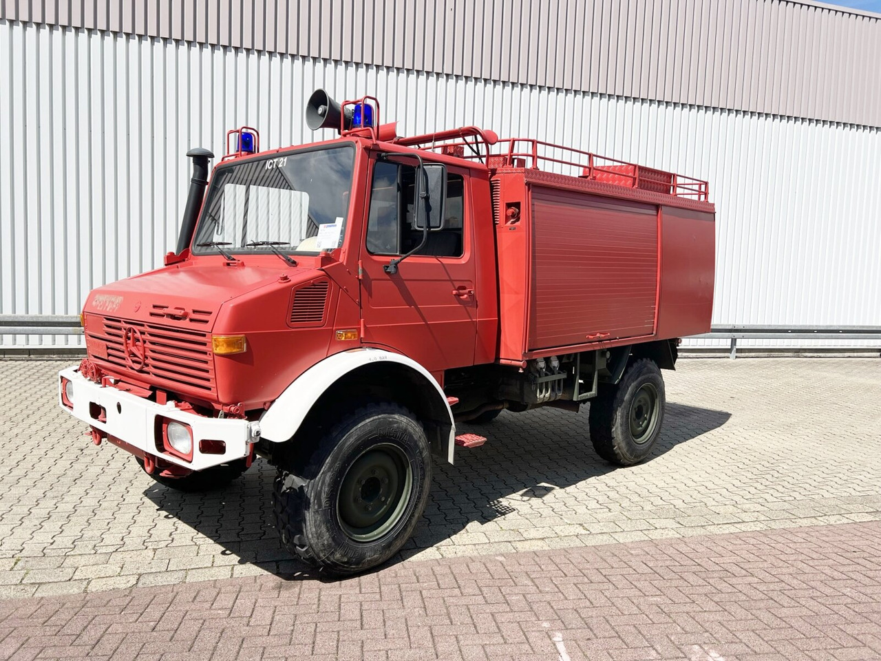 Unimog U 1300 L 435/11 4x4 U 1300 L 435/11 4x4, Bundeswehr-Feuerwehr - Feuerwehrfahrzeug: das Bild 1 Unimog U 1300 L 435/11 4x4 U 1300 L 435/11 4x4, Bundeswehr-Feuerwehr - Feuerwehrfahrzeug: das Bild 1