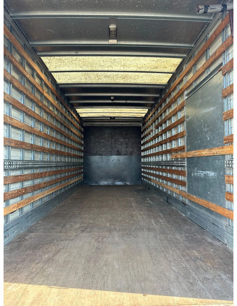 MAN TGL 12.210 MANUAL + 2000 KG LIFT + 2.60 M HIGH BIG BOX + AIRCO + SPRING / SPRING + 3 SEATS - Koffer LKW: das Bild 4 MAN TGL 12.210 MANUAL + 2000 KG LIFT + 2.60 M HIGH BIG BOX + AIRCO + SPRING / SPRING + 3 SEATS - Koffer LKW: das Bild 4