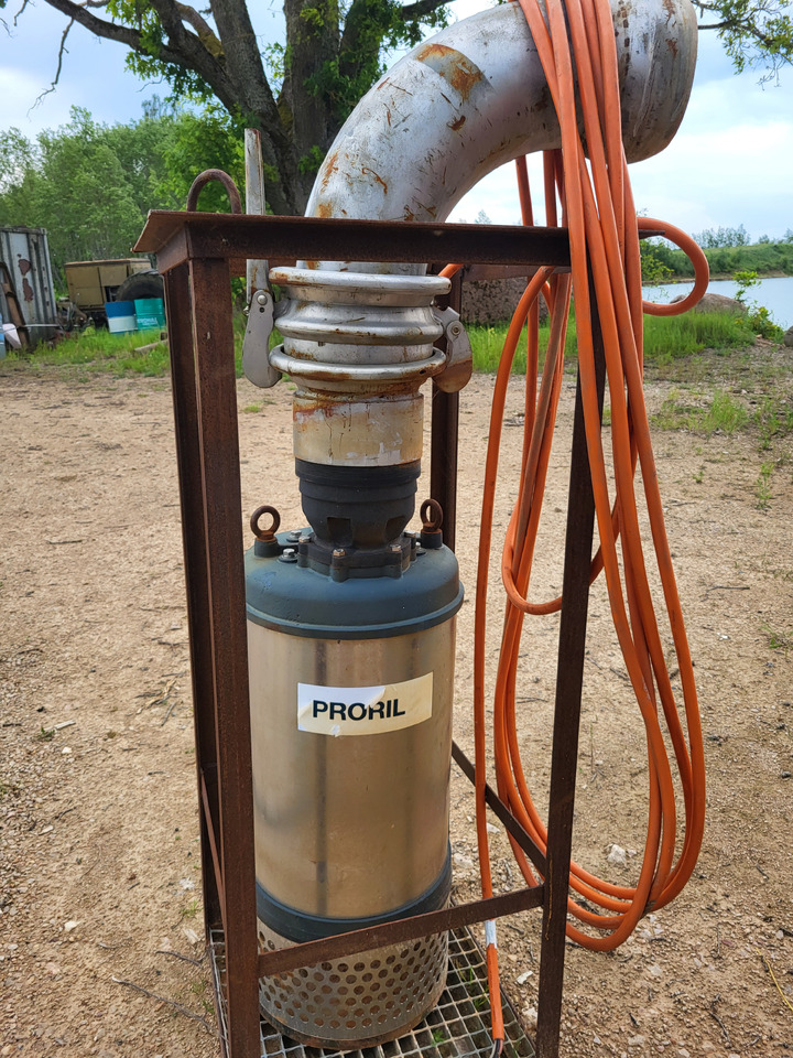 Proril Tank 8220 - Wasserpumpe: das Bild 1 Proril Tank 8220 - Wasserpumpe: das Bild 1