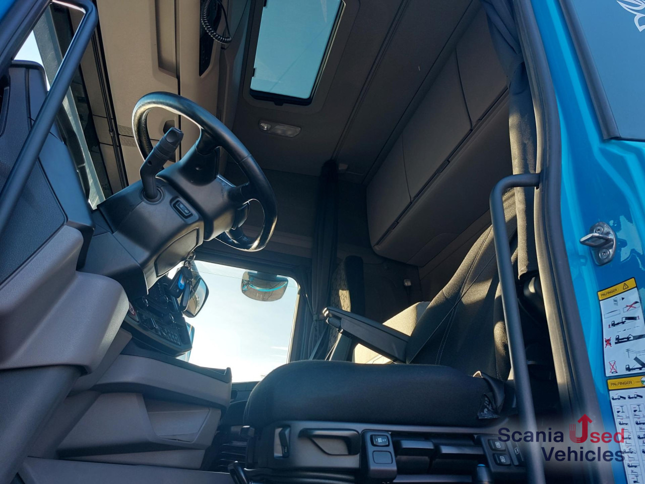 SCANIA R 450 B6x2*4NA - Kipper: das Bild 2 SCANIA R 450 B6x2*4NA - Kipper: das Bild 2