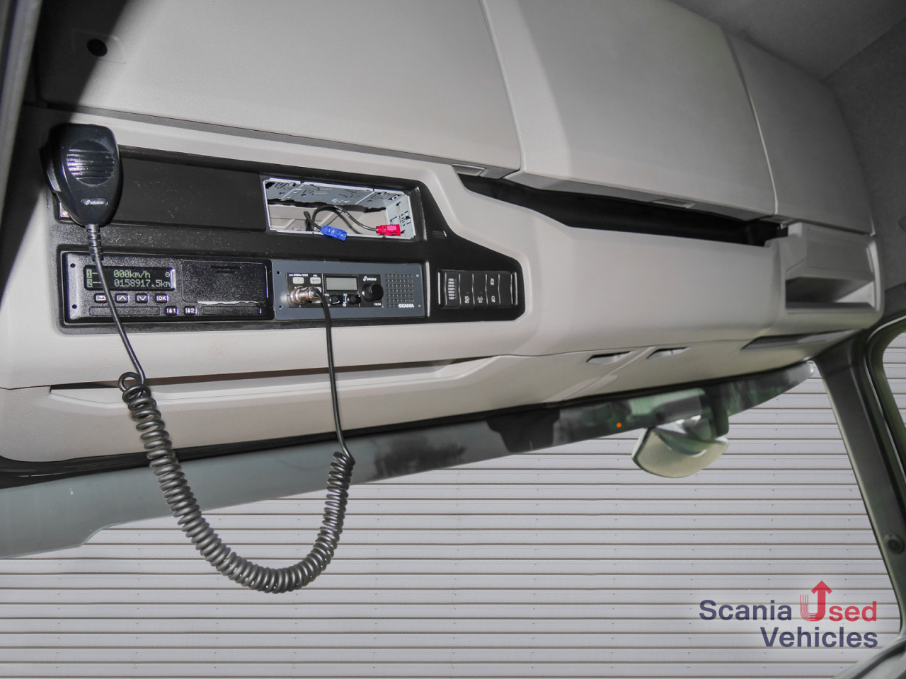 Sattelzugmaschine SCANIA R 460 A4x2NA - SUPER / Hydraulik -: das Bild 14 Sattelzugmaschine SCANIA R 460 A4x2NA - SUPER / Hydraulik -: das Bild 14