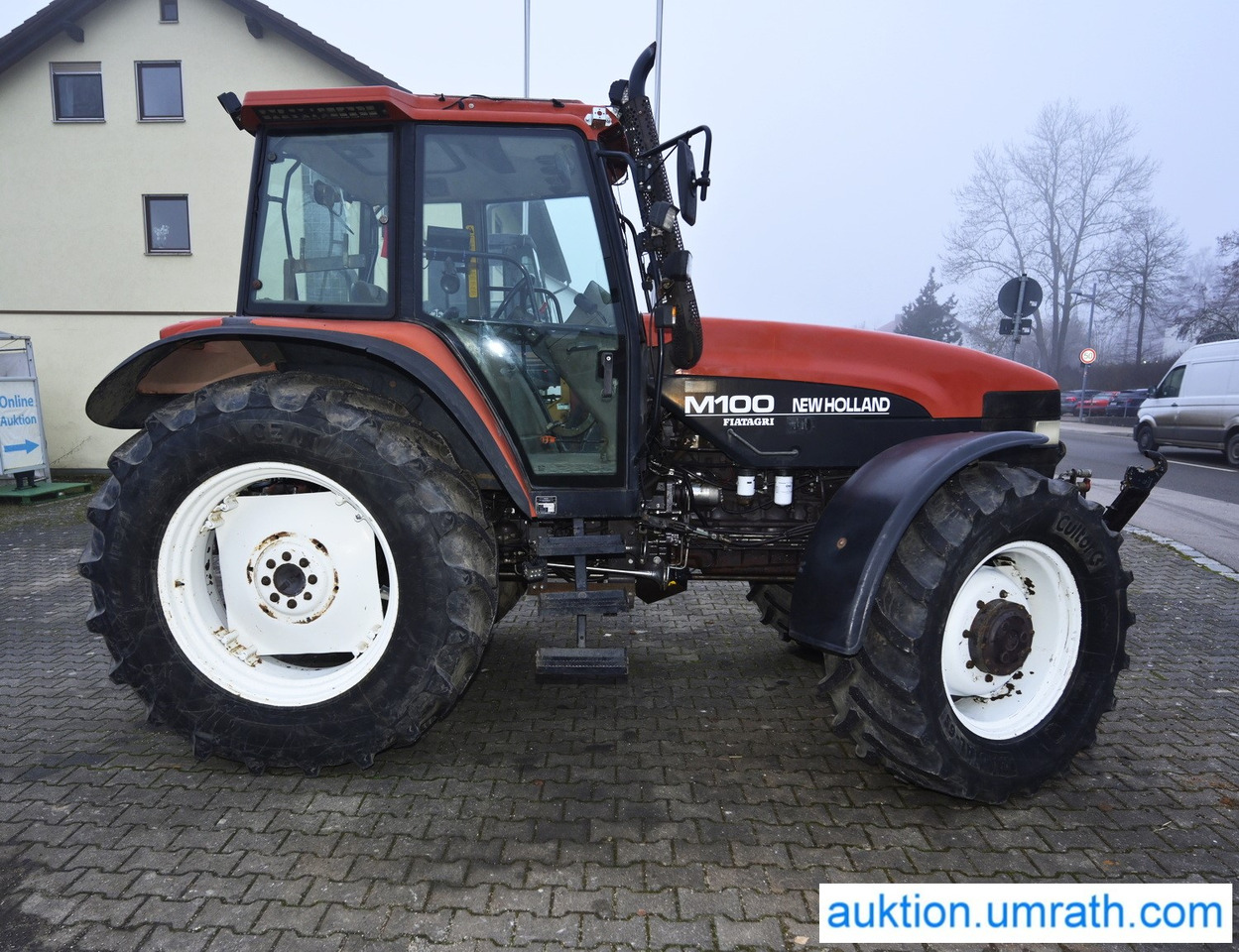NEW HOLLAND M100 4x4 - Traktor: das Bild 4 NEW HOLLAND M100 4x4 - Traktor: das Bild 4