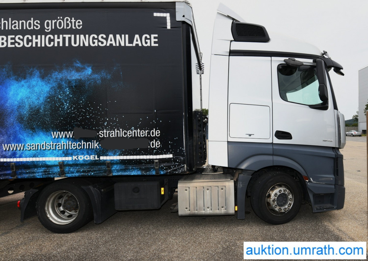Mercedes Benz Actros DB 1842 LS Sattelzugmaschine EURO 6 StreamSpace LowLiner Klimaautomatik Automatikgetriebe Navi - Sattelzugmaschine: das Bild 4 Mercedes Benz Actros DB 1842 LS Sattelzugmaschine EURO 6 StreamSpace LowLiner Klimaautomatik Automatikgetriebe Navi - Sattelzugmaschine: das Bild 4