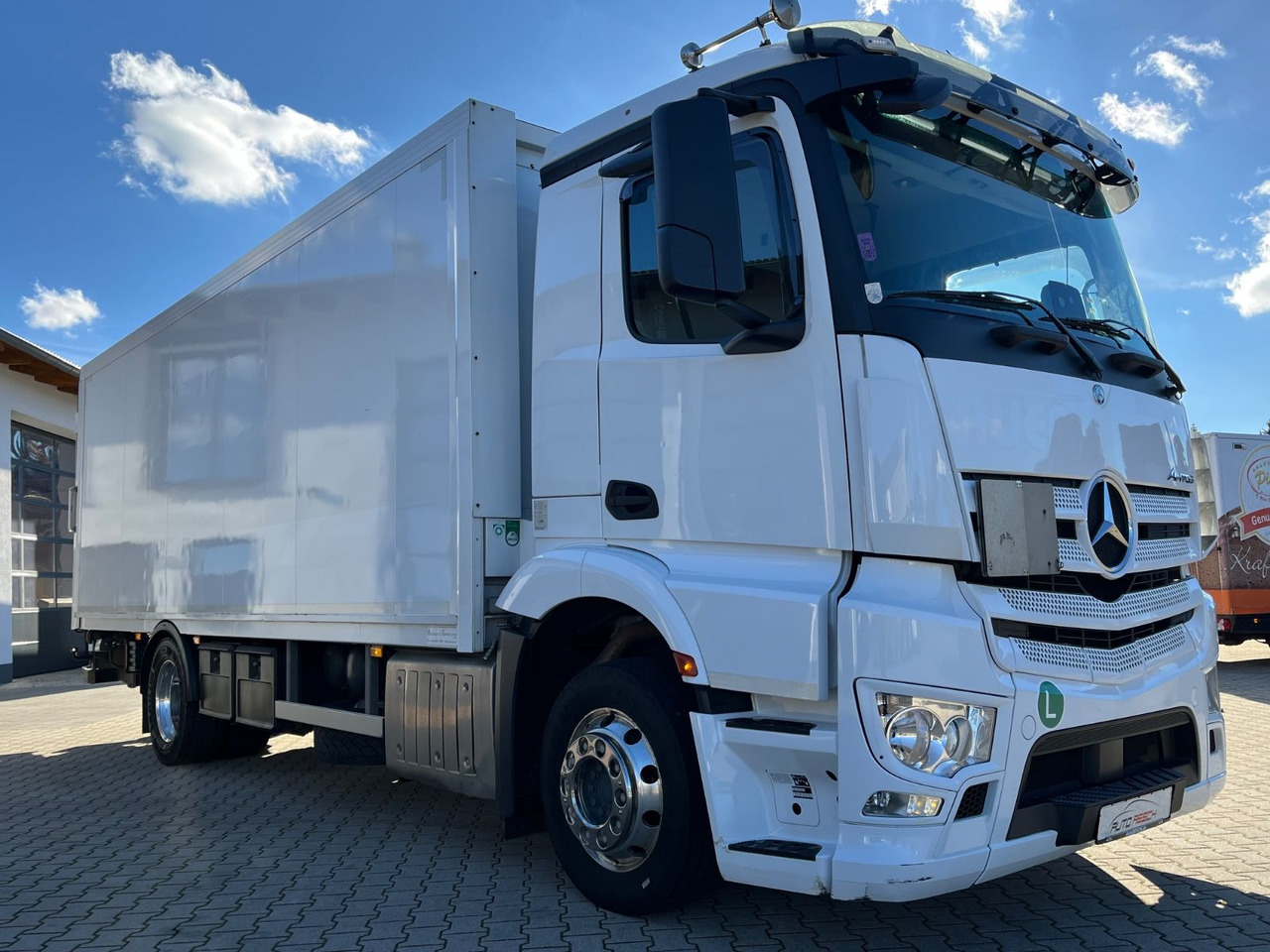 Mercedes-Benz Antos 1836 Klappwand Getränkekoffer beheizt - Getränkeaufbau LKW: das Bild 4 Mercedes-Benz Antos 1836 Klappwand Getränkekoffer beheizt - Getränkeaufbau LKW: das Bild 4