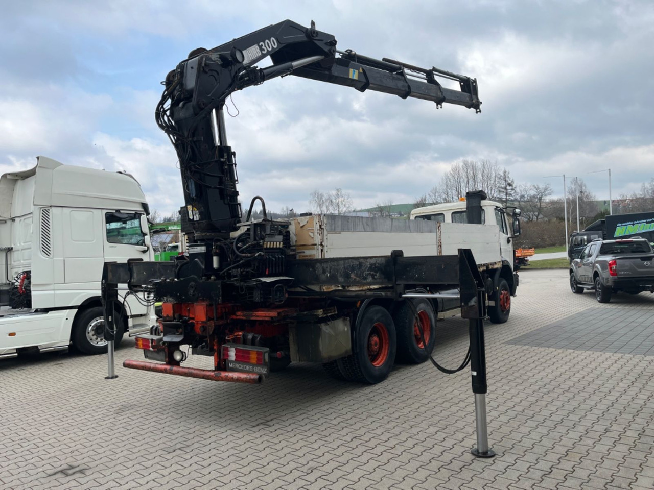 Mercedes-Benz SK 2635 6x4 V8 Pritsche mit HIAB 300-4 - Pritsche LKW, Autokran: das Bild 3 Mercedes-Benz SK 2635 6x4 V8 Pritsche mit HIAB 300-4 - Pritsche LKW, Autokran: das Bild 3