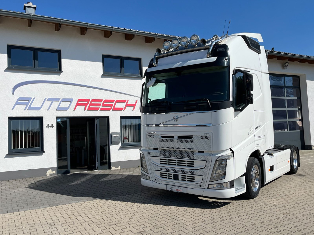 Volvo FH 500 Lowdeck Mega Standklima NAVI - Sattelzugmaschine: das Bild 1 Volvo FH 500 Lowdeck Mega Standklima NAVI - Sattelzugmaschine: das Bild 1