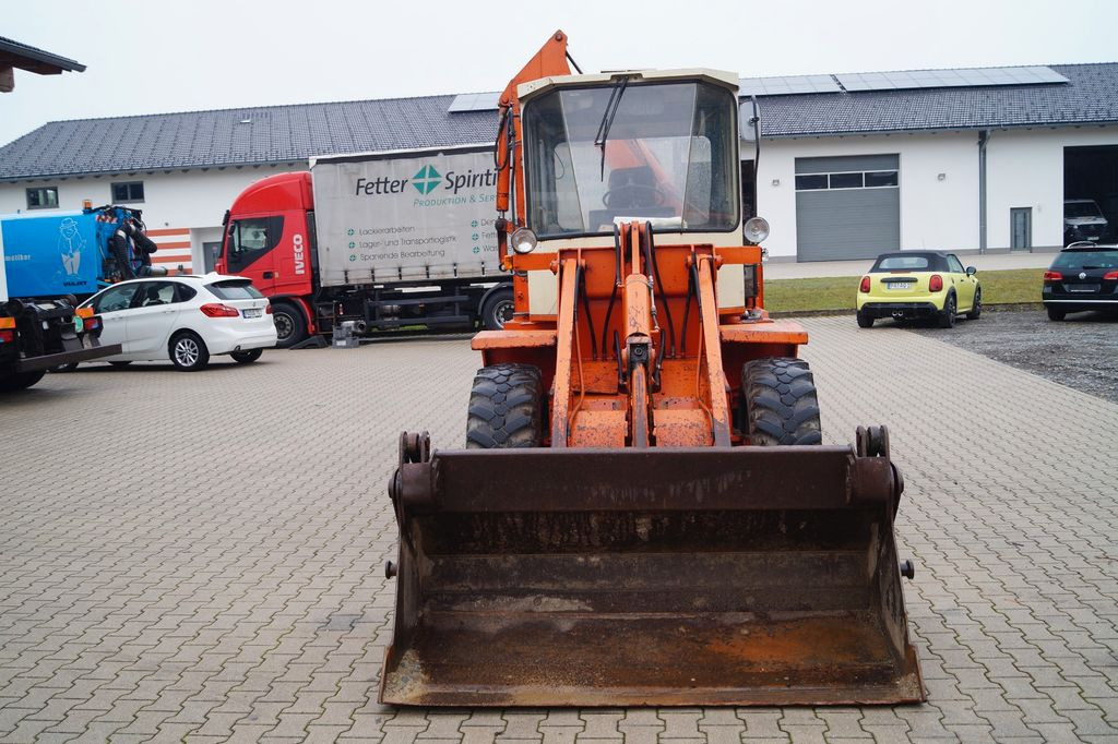 Schaeff SKB 902 Knicklenker - Baggerlader: das Bild 4 Schaeff SKB 902 Knicklenker - Baggerlader: das Bild 4
