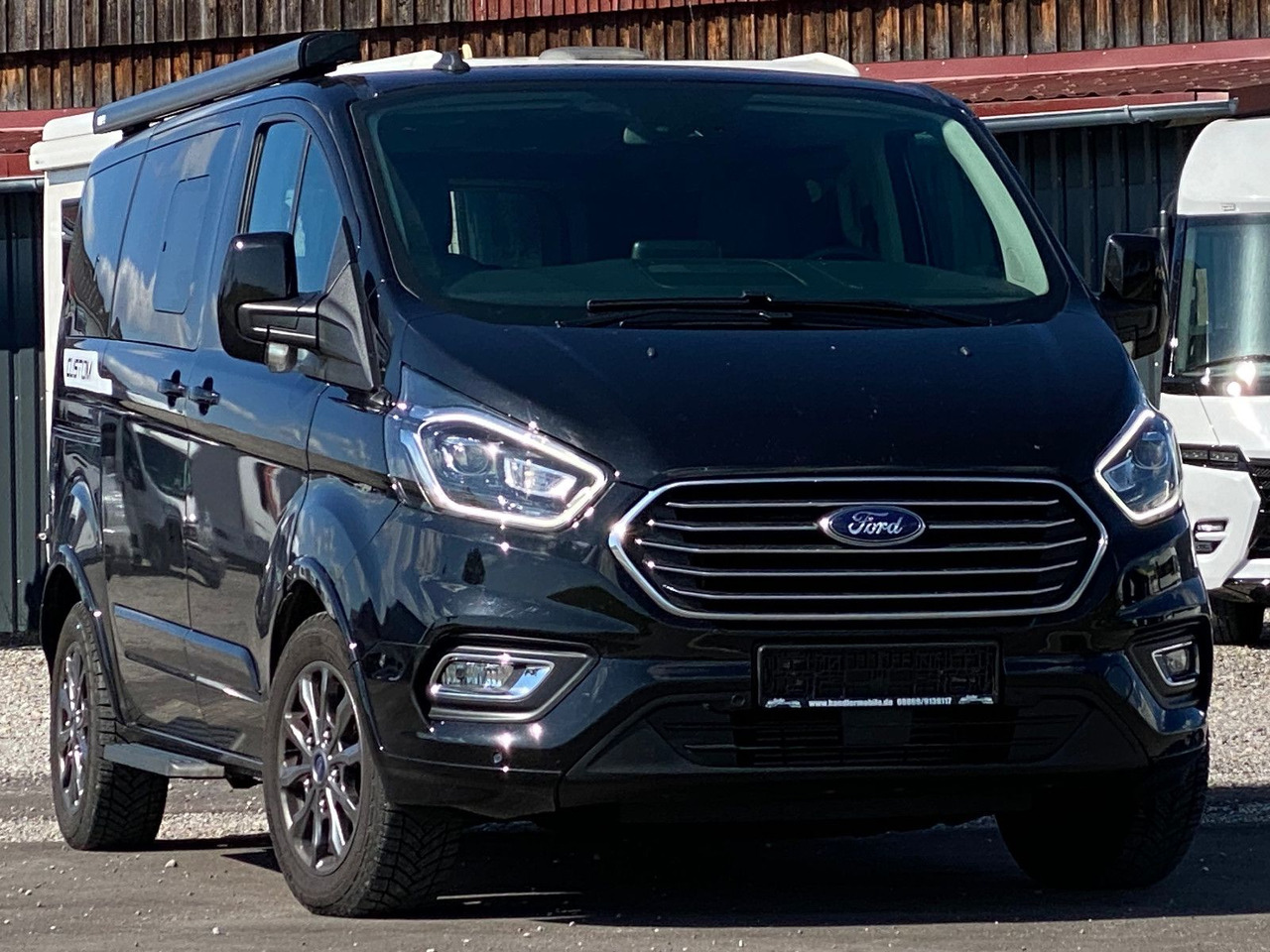 Ford Transit/Tourneo Custom Kombi 320 L1 Titanium X - Personentransporter: das Bild 1 Ford Transit/Tourneo Custom Kombi 320 L1 Titanium X - Personentransporter: das Bild 1