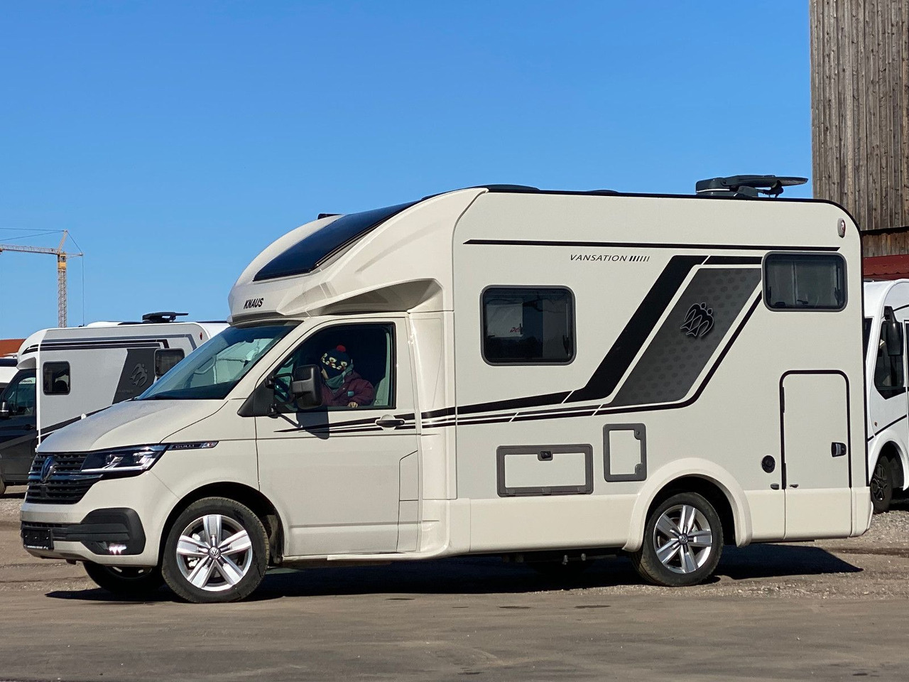 Knaus TOURER CUVISION 500 MQ,4 Personen,slide Bett Knaus TOURER CUVISION 500 MQ,4 Personen - Teilintegriertes Wohnmobil: das Bild 4 Knaus TOURER CUVISION 500 MQ,4 Personen,slide Bett Knaus TOURER CUVISION 500 MQ,4 Personen - Teilintegriertes Wohnmobil: das Bild 4