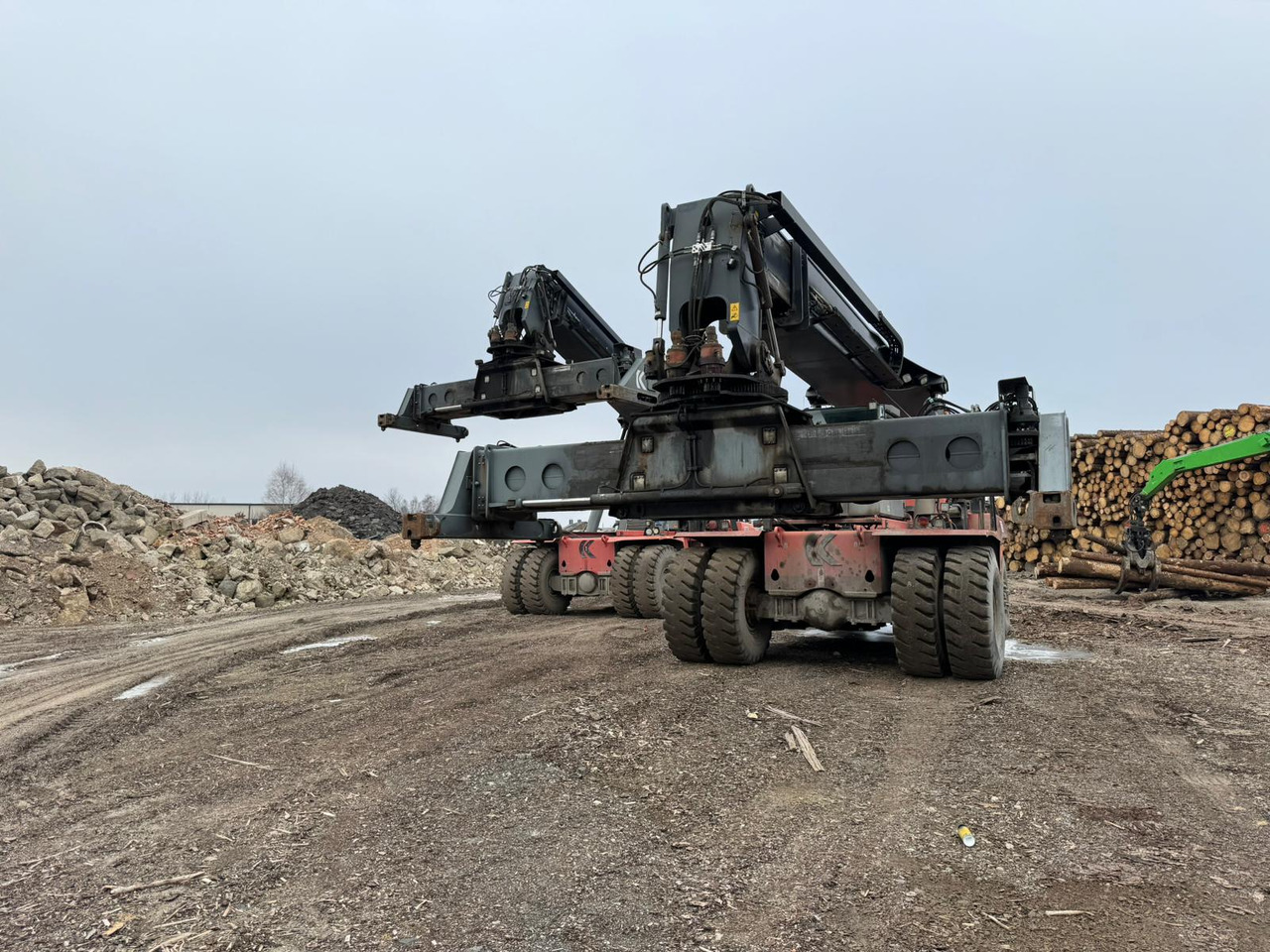 KALMAR DRF420-60S5 BJ: 2007 BStd: 32773h - Containerstapler: das Bild 2 KALMAR DRF420-60S5 BJ: 2007 BStd: 32773h - Containerstapler: das Bild 2