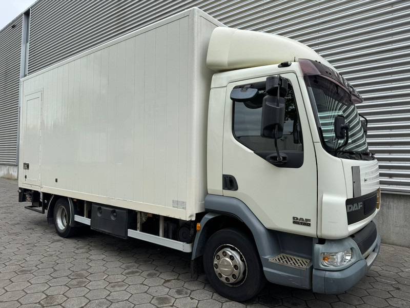DAF LF 45.150 / Manual / Euro 3 / Tail Lift / TUV: 2-2026 / NL truck - Koffer LKW: das Bild 2 DAF LF 45.150 / Manual / Euro 3 / Tail Lift / TUV: 2-2026 / NL truck - Koffer LKW: das Bild 2