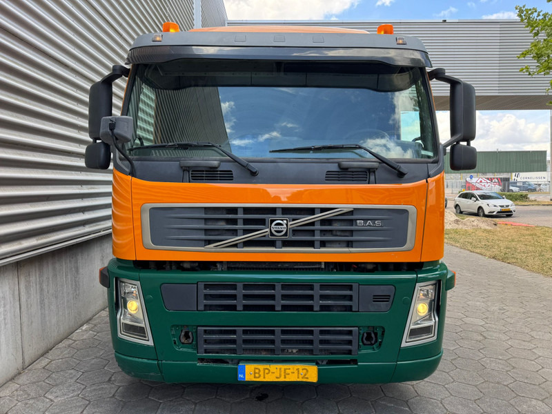 Volvo FM 300 / Machine Transport / Hydraulic Ramp / Klima / TUV:7-2025 / NL Truck - LKW: das Bild 4 Volvo FM 300 / Machine Transport / Hydraulic Ramp / Klima / TUV:7-2025 / NL Truck - LKW: das Bild 4