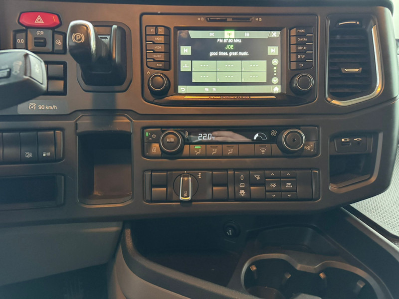 Koffer LKW Scania P250 / 416.000..KM! / Tail Lift / TUV: 9-2026 / Belgium Truck: das Bild 10 Koffer LKW Scania P250 / 416.000..KM! / Tail Lift / TUV: 9-2026 / Belgium Truck: das Bild 10