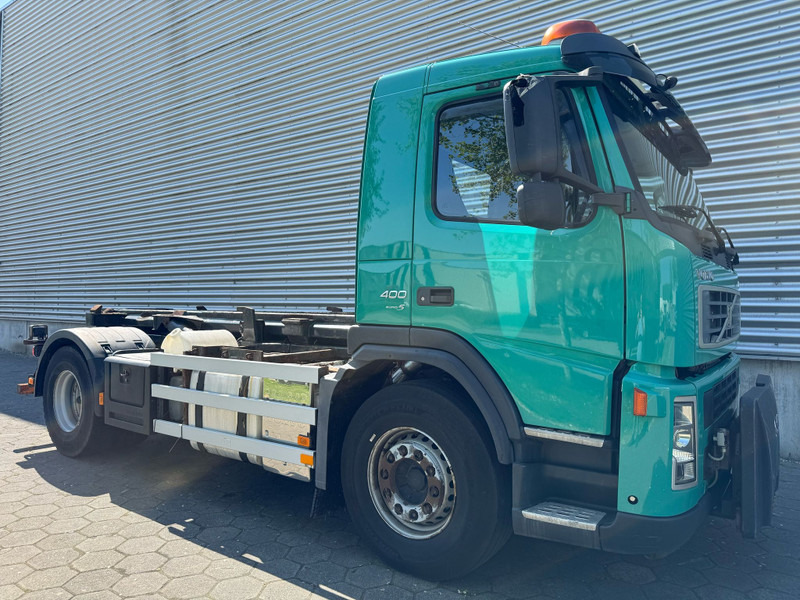 Volvo FM400 / I-Shift / Hook / Euro 5 / VEB+ / TUV: 6-2025 / NL Truck - Abrollkipper: das Bild 2 Volvo FM400 / I-Shift / Hook / Euro 5 / VEB+ / TUV: 6-2025 / NL Truck - Abrollkipper: das Bild 2