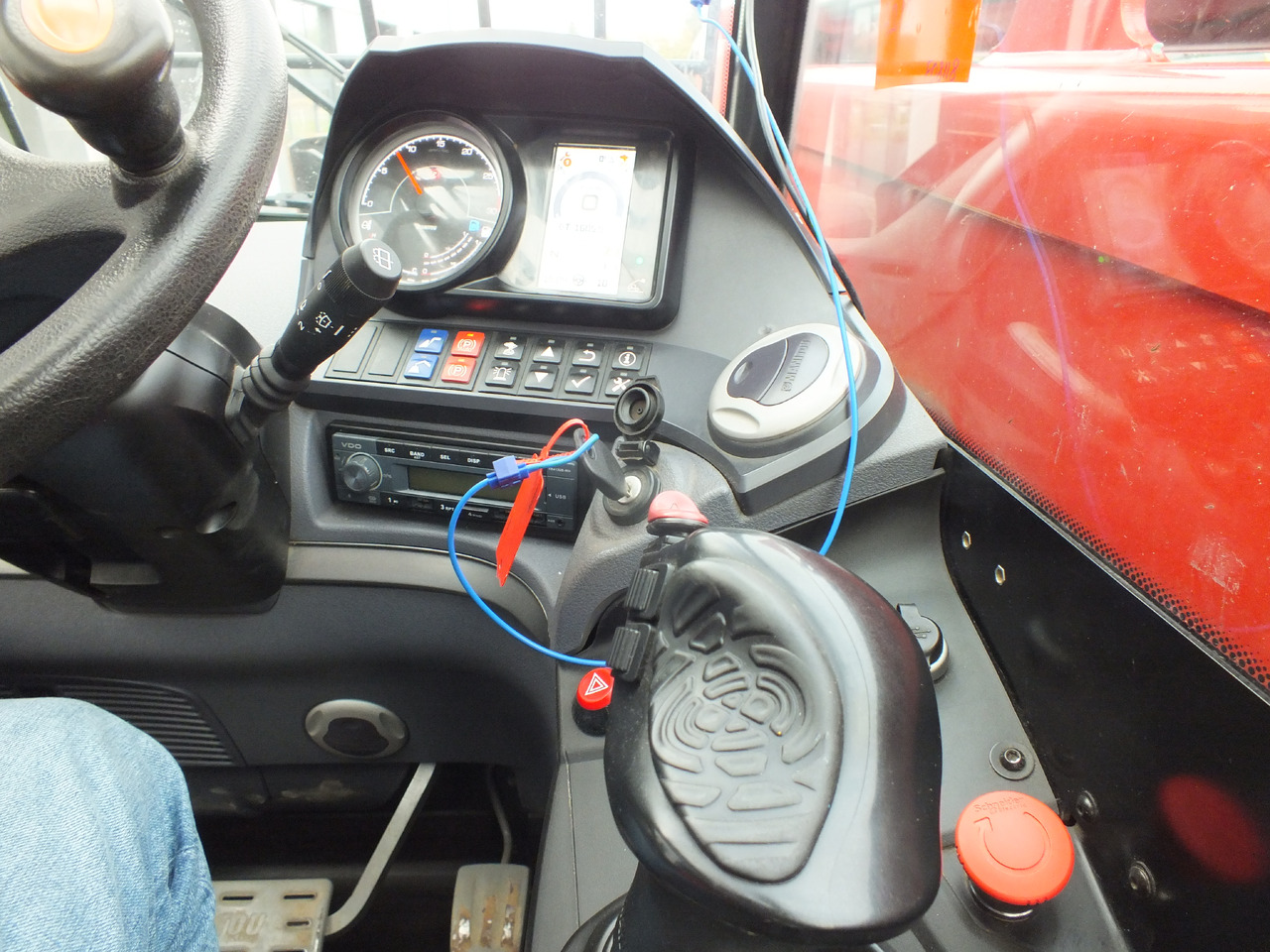 Teleskopradlader für Baumaschine neu kaufen MANITOU MT1840: das Bild 15 Teleskopradlader für Baumaschine neu kaufen MANITOU MT1840: das Bild 15