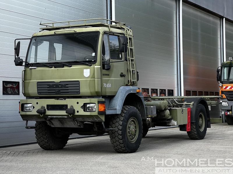 MAN 18.225 LAC 4x4 - LKW: das Bild 1 MAN 18.225 LAC 4x4 - LKW: das Bild 1