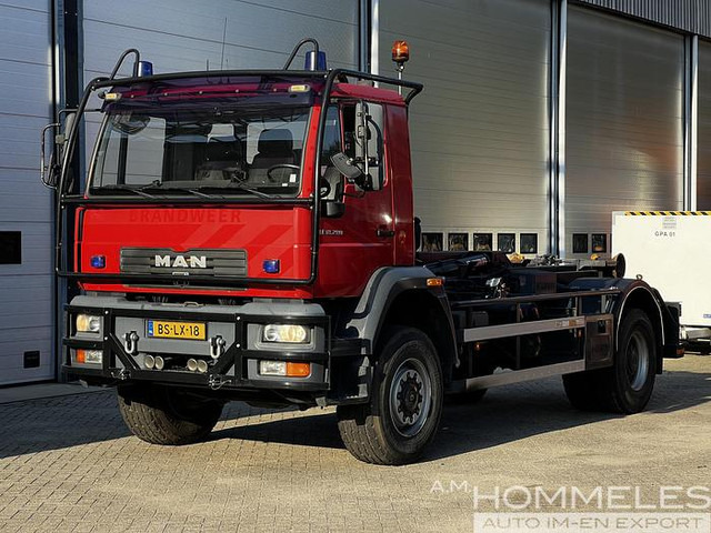 MAN LE 18.280 multilift - Abrollkipper: das Bild 1 MAN LE 18.280 multilift - Abrollkipper: das Bild 1
