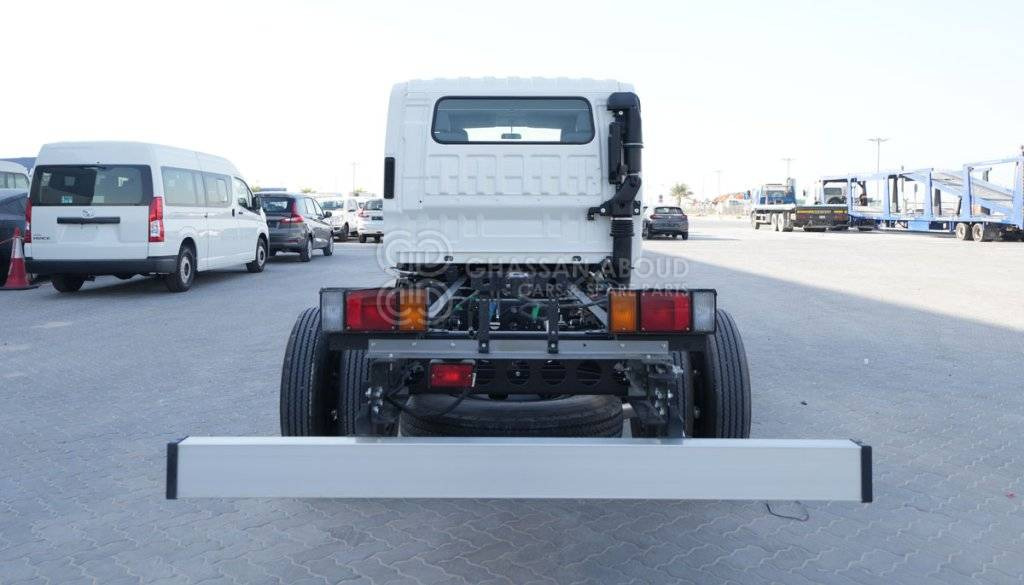 Fahrgestell LKW ISUZU NPR 85 CREW CABIN MY24: das Bild 18
