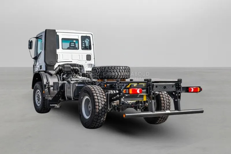 Iveco EuroCargo ML150 4x4 Chassis - Fahrgestell LKW: das Bild 3 Iveco EuroCargo ML150 4x4 Chassis - Fahrgestell LKW: das Bild 3