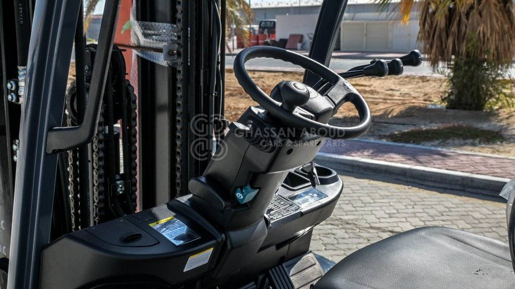 TOYOTA FORKLIFT DIESEL 3TON 3STAGE, 3LEVER 4500MM W/ SIDE SHIFT MY24 - Dieselstapler: das Bild 4 TOYOTA FORKLIFT DIESEL 3TON 3STAGE, 3LEVER 4500MM W/ SIDE SHIFT MY24 - Dieselstapler: das Bild 4