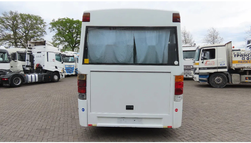 Mercedes-Benz 815 D 31 places! Manual injection - Bus: das Bild 4 Mercedes-Benz 815 D 31 places! Manual injection - Bus: das Bild 4
