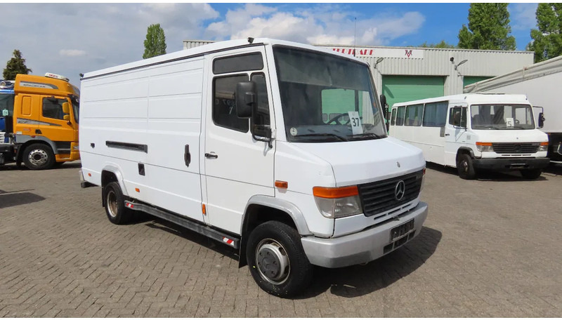 Mercedes-Benz Vario 612 D - Kastenwagen: das Bild 5 Mercedes-Benz Vario 612 D - Kastenwagen: das Bild 5