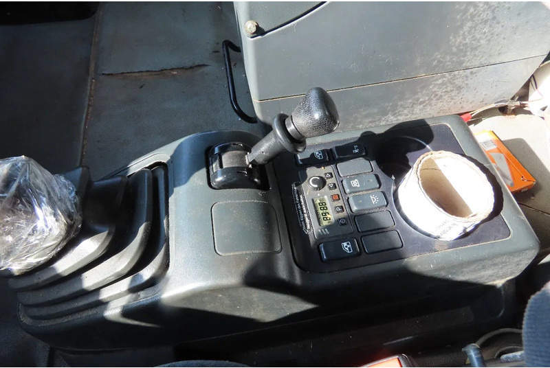 Sattelzugmaschine MAN TGA 18.460 Manual injection (euro2), Manual gearbox: das Bild 20