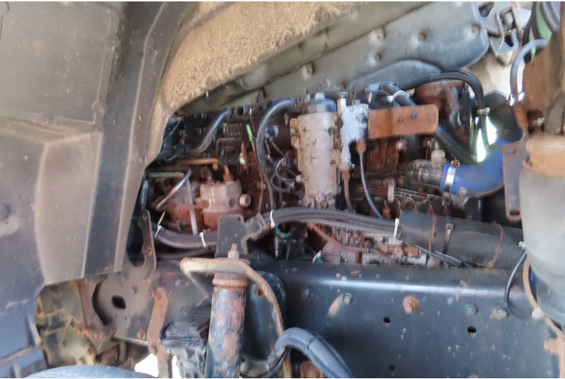 Sattelzugmaschine MAN TGA 18.460 Manual injection (euro2), Manual gearbox: das Bild 8