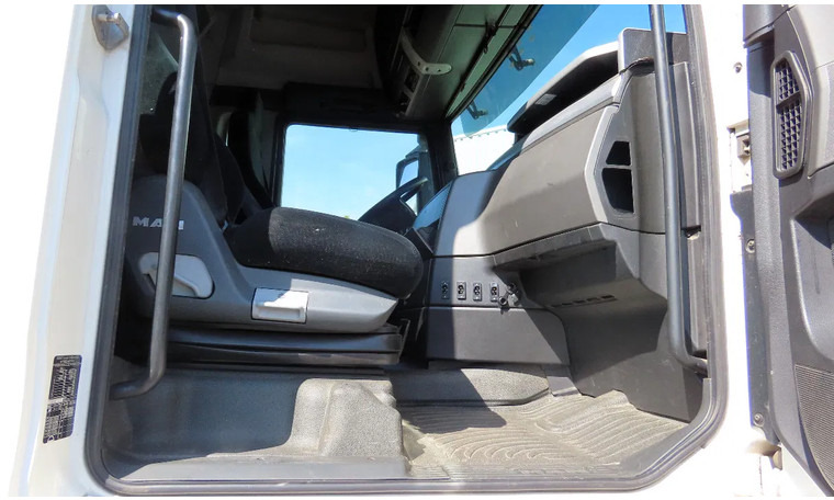 Sattelzugmaschine MAN TGX.18.400 RETARDER, 2X FUEL TANK, FRIGO: das Bild 16 Sattelzugmaschine MAN TGX.18.400 RETARDER, 2X FUEL TANK, FRIGO: das Bild 16