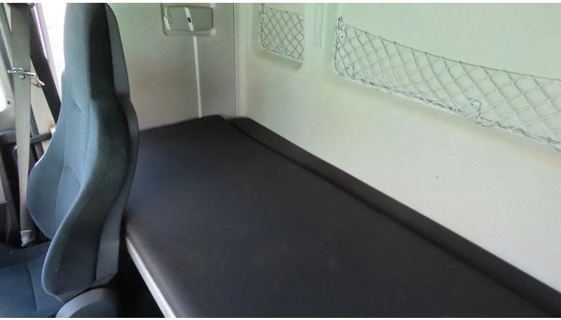 Sattelzugmaschine MAN TGX.18.400 RETARDER, 2X FUEL TANK, FRIGO: das Bild 19 Sattelzugmaschine MAN TGX.18.400 RETARDER, 2X FUEL TANK, FRIGO: das Bild 19