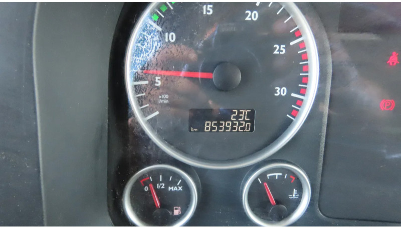 Sattelzugmaschine MAN TGX.18.400 RETARDER, 2X FUEL TANK, FRIGO: das Bild 12 Sattelzugmaschine MAN TGX.18.400 RETARDER, 2X FUEL TANK, FRIGO: das Bild 12