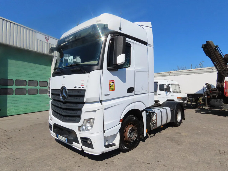 Mercedes-Benz Actros 1851 RETARDER, EVV, 831300 km original! RETARDER, 2 tanks - Sattelzugmaschine: das Bild 4 Mercedes-Benz Actros 1851 RETARDER, EVV, 831300 km original! RETARDER, 2 tanks - Sattelzugmaschine: das Bild 4