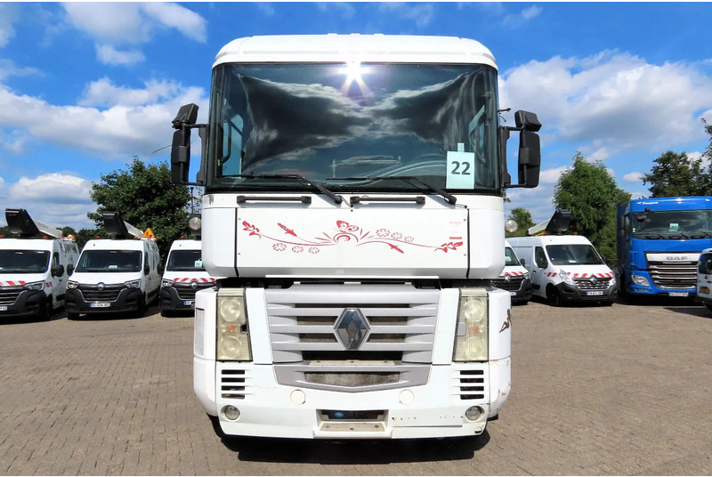 Renault Magnum 440 Mack! Manual gearbox. Royal truck - Sattelzugmaschine: das Bild 2 Renault Magnum 440 Mack! Manual gearbox. Royal truck - Sattelzugmaschine: das Bild 2