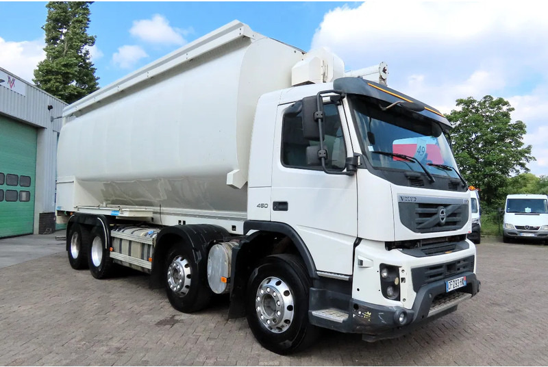 Volvo FMX 450 8x4 AUGER, radio control, 7 COMP. Full Volvo Service! . EXCELLENT condition - Tankwagen: das Bild 3 Volvo FMX 450 8x4 AUGER, radio control, 7 COMP. Full Volvo Service! . EXCELLENT condition - Tankwagen: das Bild 3
