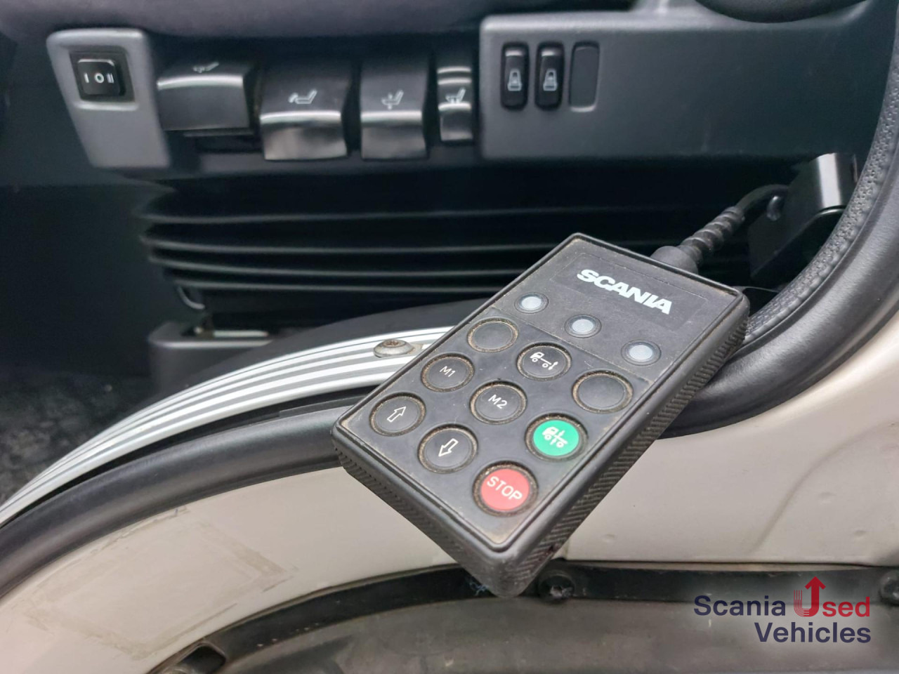 SCANIA P 280 DB4x2MNA Koffer Ladebordwand - Koffer LKW: das Bild 4 SCANIA P 280 DB4x2MNA Koffer Ladebordwand - Koffer LKW: das Bild 4