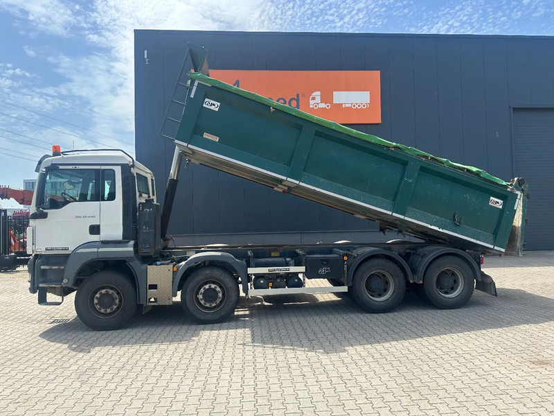 MAN TGS 35.440 AJK HARDOX KIPPER (16.5m3), 8x4, MANUAL, EURO-5, TWIN-STEER, BIG AXLES - Kipper: das Bild 3 MAN TGS 35.440 AJK HARDOX KIPPER (16.5m3), 8x4, MANUAL, EURO-5, TWIN-STEER, BIG AXLES - Kipper: das Bild 3