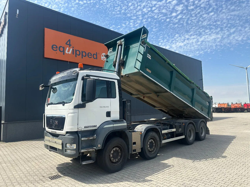 MAN TGS 35.440 AJK HARDOX KIPPER (16.5m3), 8x4, MANUAL, EURO-5, TWIN-STEER, BIG AXLES - Kipper: das Bild 1 MAN TGS 35.440 AJK HARDOX KIPPER (16.5m3), 8x4, MANUAL, EURO-5, TWIN-STEER, BIG AXLES - Kipper: das Bild 1