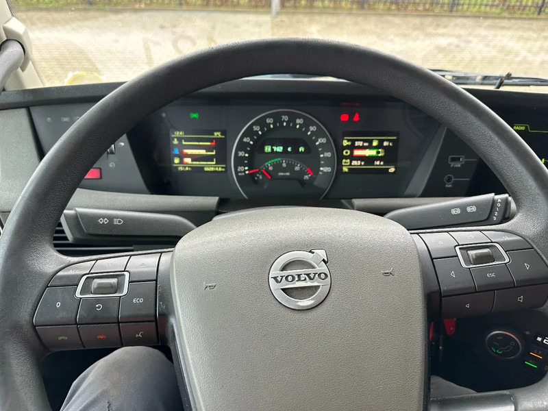 Sattelzugmaschine Volvo FH 13.420 Globetrotter 4x2, ADR (EXII, EXIII, FL, AT), EURO-6, VEB, 662.814 km, NL, valid ADR/APK: 9/2026: das Bild 12