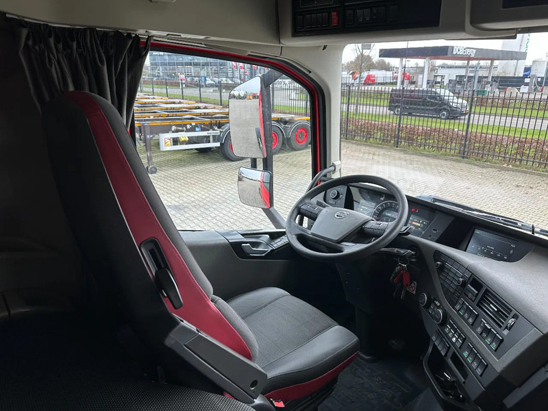 Sattelzugmaschine Volvo FH 13.420 Globetrotter 4x2, ADR (EXII, EXIII, FL, AT), EURO-6, VEB, 662.814 km, NL, valid ADR/APK: 9/2026: das Bild 10