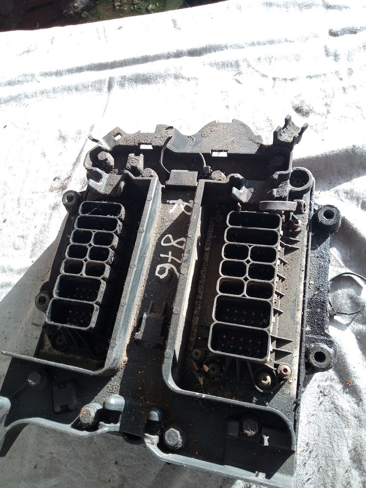 EDC Scania R420 DT1212 1784875 - Steuergerät für LKW: das Bild 2 EDC Scania R420 DT1212 1784875 - Steuergerät für LKW: das Bild 2