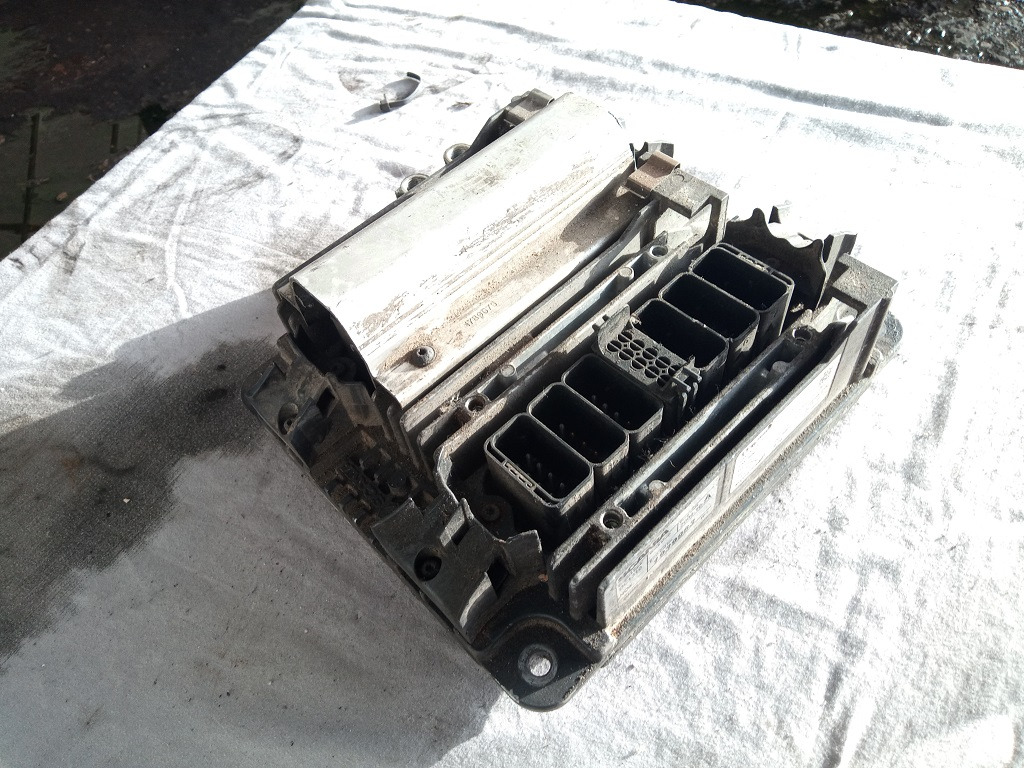 EDC Scania R440 DC1310 1939983 1939983 - Steuergerät für LKW: das Bild 2 EDC Scania R440 DC1310 1939983 1939983 - Steuergerät für LKW: das Bild 2