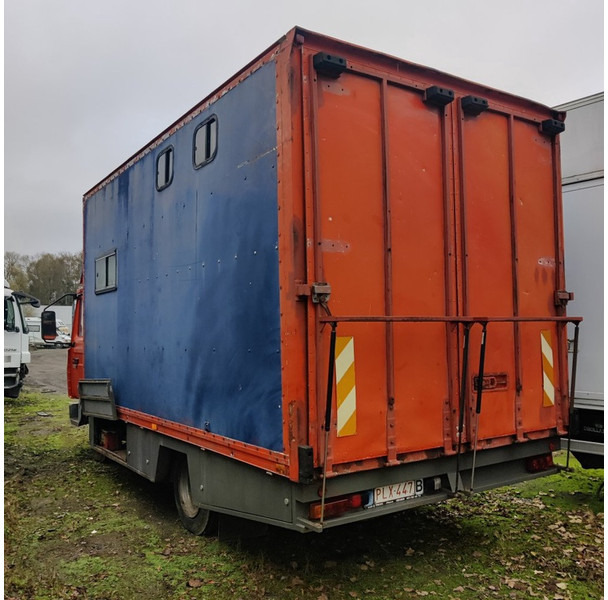 Renault S-110-midliner - Tiertransporter LKW: das Bild 4 Renault S-110-midliner - Tiertransporter LKW: das Bild 4