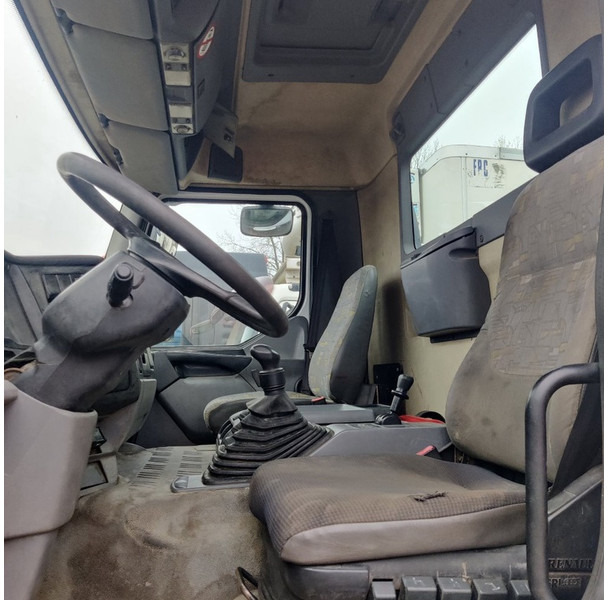 Renault 400 - Sattelzugmaschine: das Bild 5 Renault 400 - Sattelzugmaschine: das Bild 5