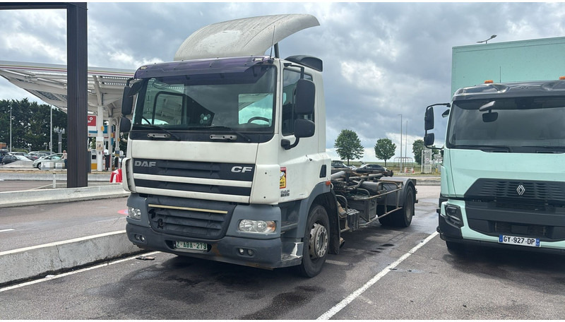 DAF CF 85.410 - 19T HOOKLIFT / ABROLLKIPPER / GANCHO - MANUAL ZF - A/C - GOOD CONDITION - Abrollkipper: das Bild 3 DAF CF 85.410 - 19T HOOKLIFT / ABROLLKIPPER / GANCHO - MANUAL ZF - A/C - GOOD CONDITION - Abrollkipper: das Bild 3
