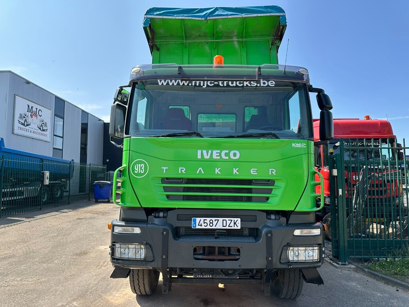 Iveco TRAKKER 310 6x4 STEEL TIPPER / KIPPER 35m³ - MANUAL ZF - BIG AXLES / HUB REDUCTION - STEEL SPRING / BLATT / LAMES - Kipper: das Bild 2 Iveco TRAKKER 310 6x4 STEEL TIPPER / KIPPER 35m³ - MANUAL ZF - BIG AXLES / HUB REDUCTION - STEEL SPRING / BLATT / LAMES - Kipper: das Bild 2