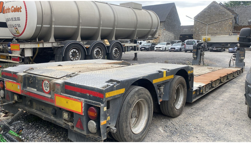 Kässbohrer LB2 48T - LOWBED - TIEFBETT / REMOVABLE NECK - ABNEHMBARE SCHWANENHALS - HYDR STEERING AXLES / LENKACHSEN - BPW - Tieflader Auflieger: das Bild 2 Kässbohrer LB2 48T - LOWBED - TIEFBETT / REMOVABLE NECK - ABNEHMBARE SCHWANENHALS - HYDR STEERING AXLES / LENKACHSEN - BPW - Tieflader Auflieger: das Bild 2