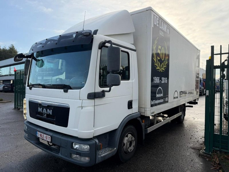 MAN TGL 8.180 4x2 BL COSED BOX / BAKWAGEN / CAISSE FERMEE - *184.000km* - 3 SEATER - EURO 5 - AIR SUSPENSION - BOX 6m00 x 2m49 x 2m38 - BE TRUCK - Koffer LKW: das Bild 3 MAN TGL 8.180 4x2 BL COSED BOX / BAKWAGEN / CAISSE FERMEE - *184.000km* - 3 SEATER - EURO 5 - AIR SUSPENSION - BOX 6m00 x 2m49 x 2m38 - BE TRUCK - Koffer LKW: das Bild 3